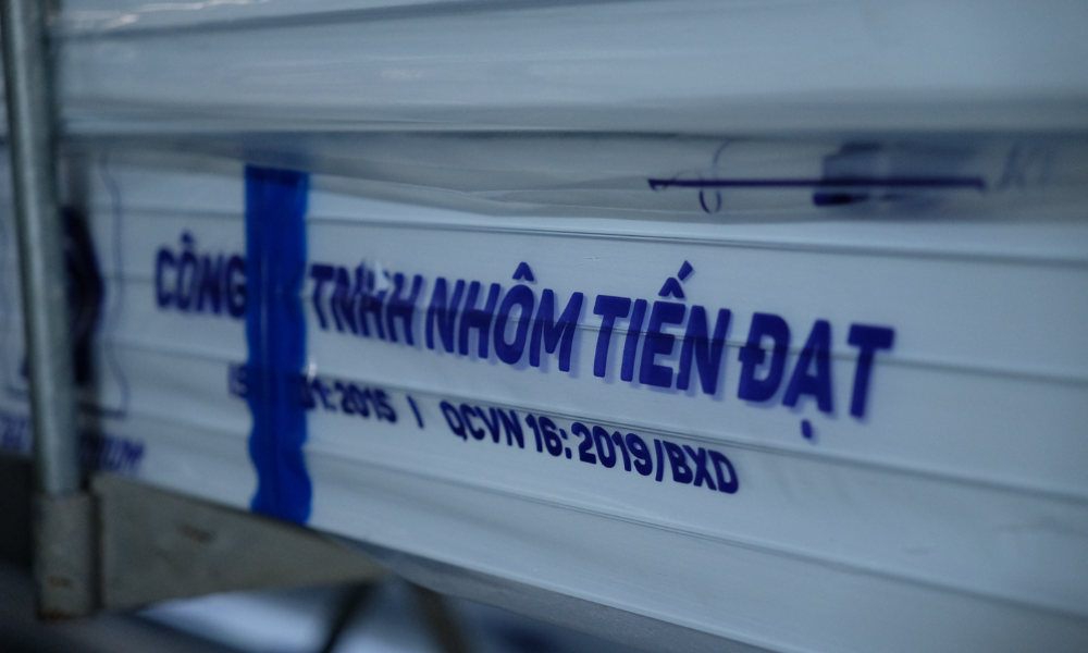 Nhom-tien-dat